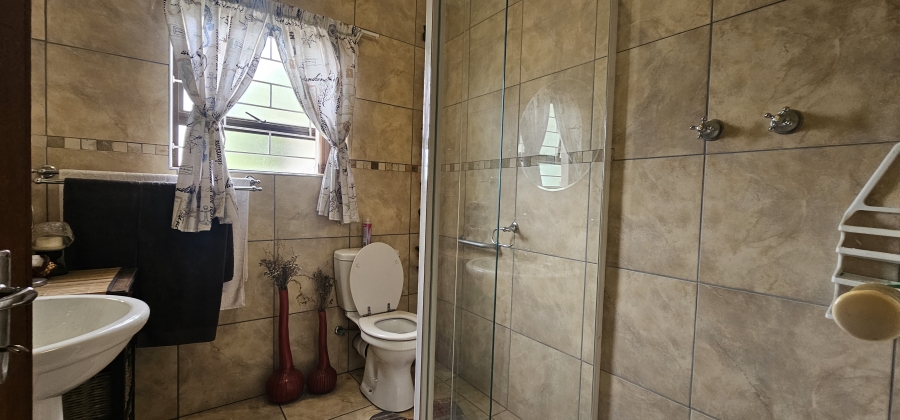 4 Bedroom Property for Sale in Hartebeesfontein Western Cape